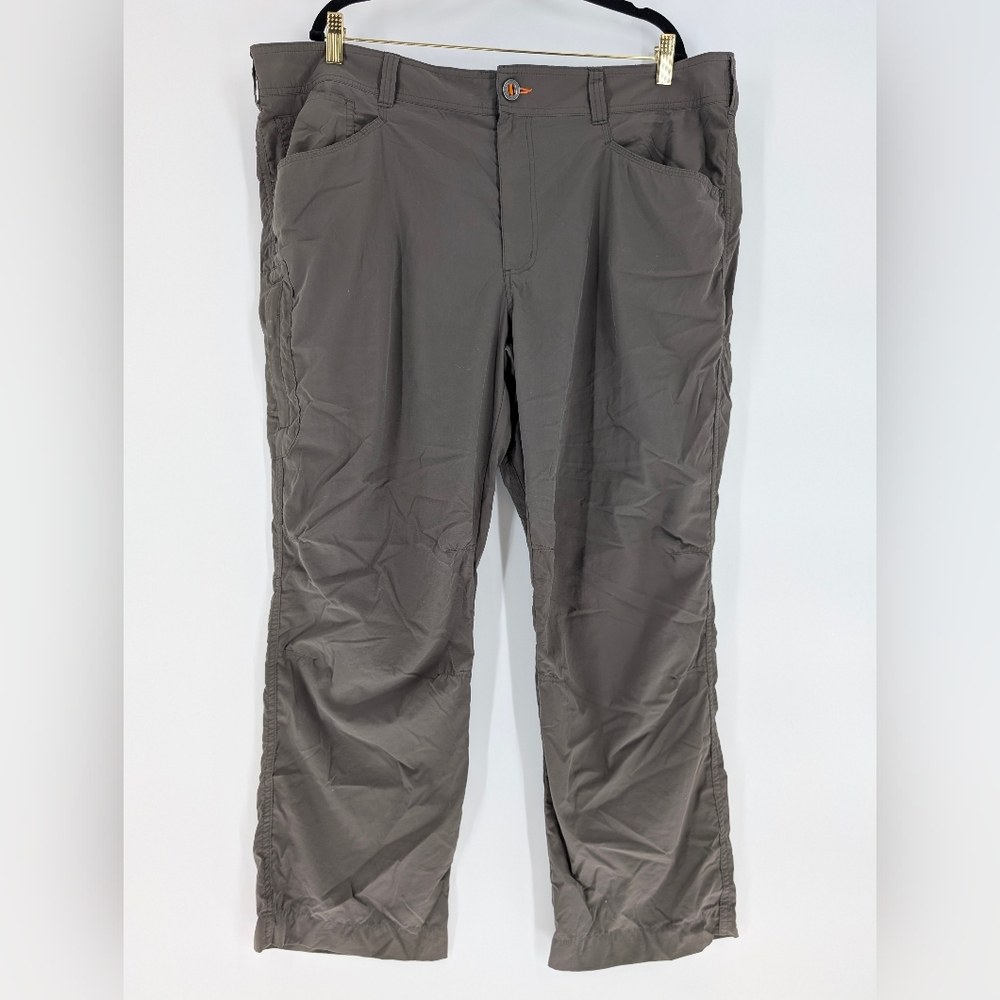 Orvis Women's Cargo Pants in Gray